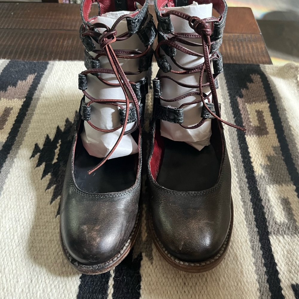 SOLD** Freebird Malone size 9